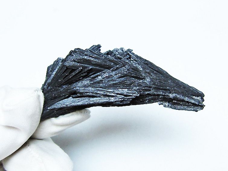 ブラック カイヤナイト 原石[T697-3936] 1枚目