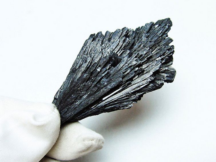 希少　カイヤナイト原石　クラスター　台座付 希少 カイヤナイト原石 クラスター 台座付 【公式通販】