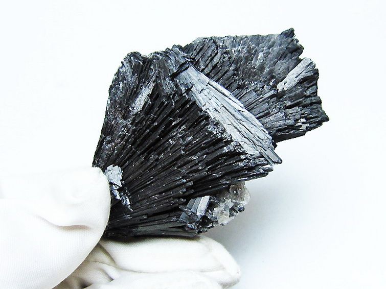 ブラック カイヤナイト 原石[T697-3951] 1枚目