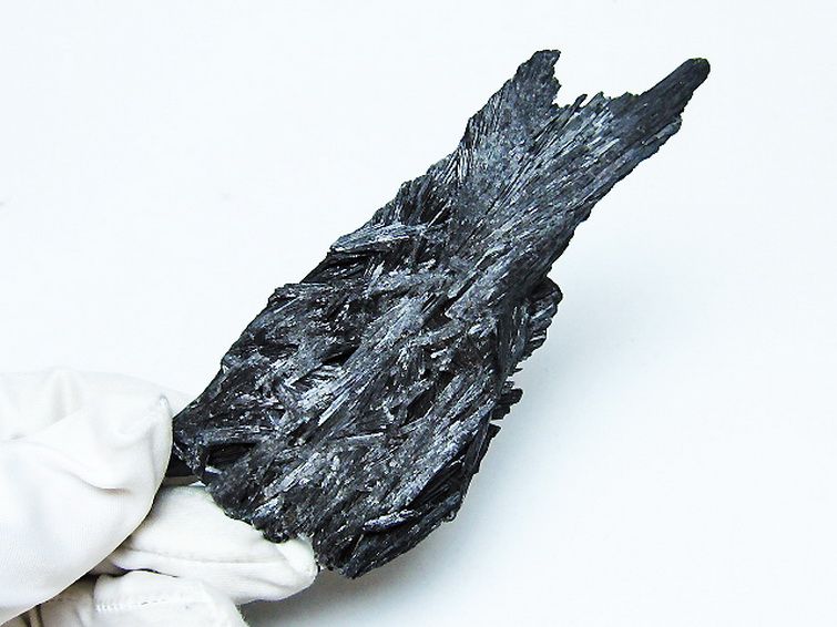 ブラック カイヤナイト 原石[T697-3958] 1枚目