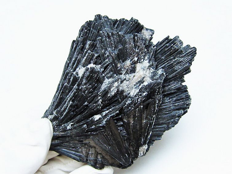 ブラック カイヤナイト 原石[t697-3962]