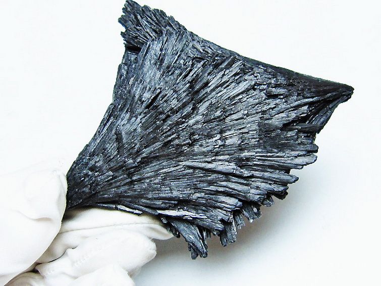 ブラック カイヤナイト 原石[T697-3963] 3枚目