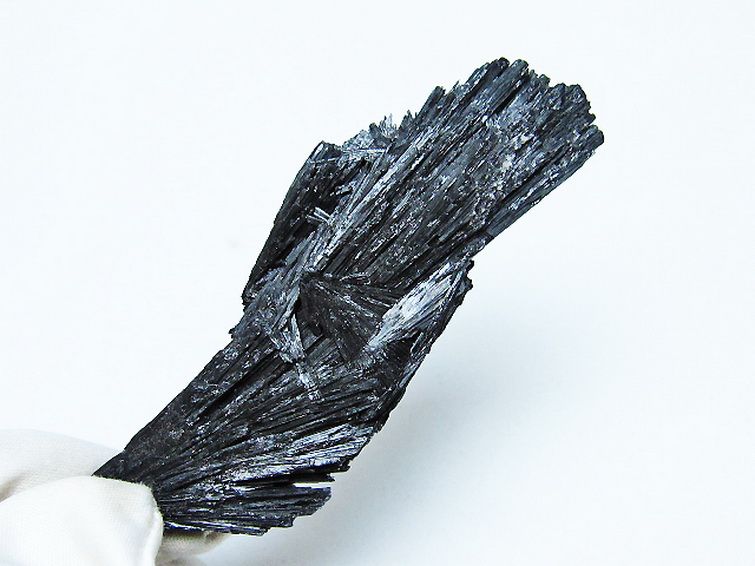 ブラック カイヤナイト 原石[T697-3979] 1枚目