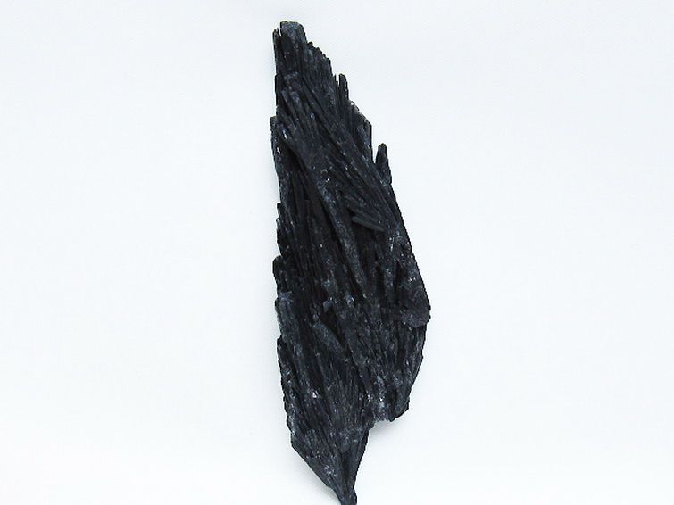 ブラック カイヤナイト 原石 [t697-4174] 1枚目