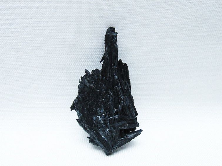 ブラック カイヤナイト 原石 [t697-4293] 1枚目