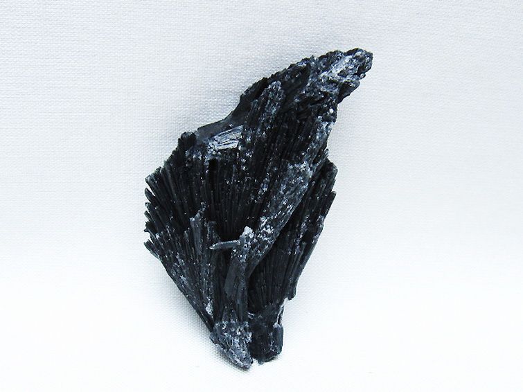 ブラック カイヤナイト 原石 [t697-4353] 1枚目