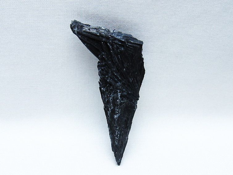 ブラック カイヤナイト 原石 [t697-4358] 2枚目