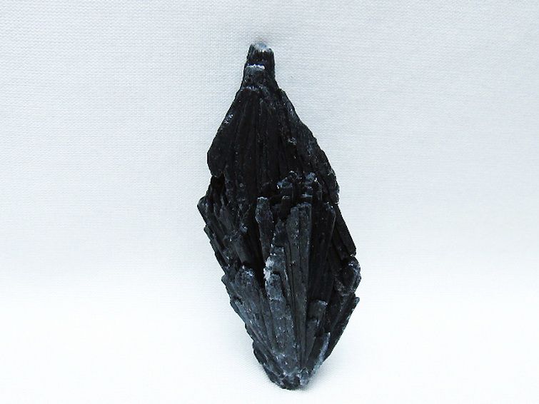 ブラック カイヤナイト 原石 [t697-4367] 3枚目