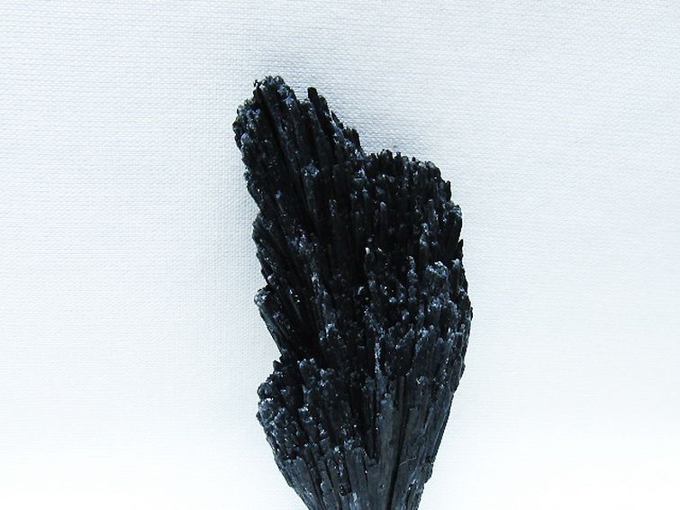 ブラック カイヤナイト 原石 [t697-4371] 2枚目