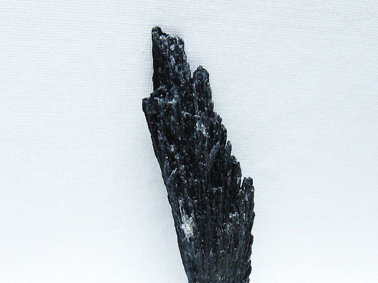 ブラック カイヤナイト 原石 [t697-4377] 2枚目