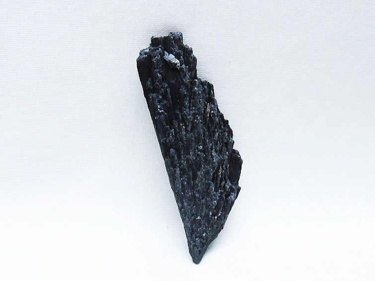 ブラック カイヤナイト 原石 [t697-4380] 1枚目