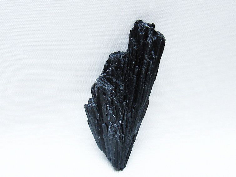 ブラック カイヤナイト 原石 [t697-4380] 3枚目