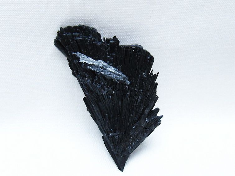 ブラック カイヤナイト 原石 [t697-4389] 3枚目