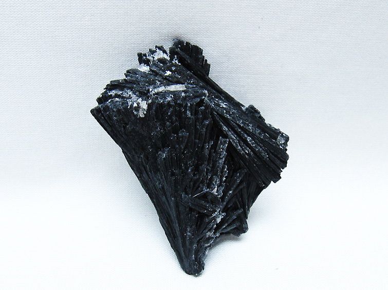 ブラック カイヤナイト 原石 [t697-4394] 3枚目