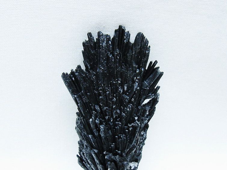 ブラック カイヤナイト 原石 [t697-4411] 2枚目