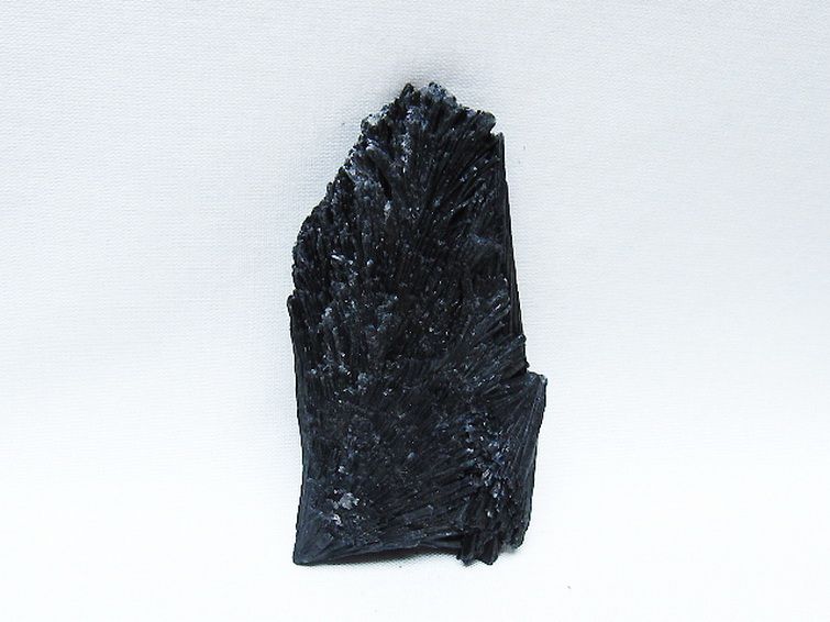 ブラック カイヤナイト 原石 [t697-4417] 1枚目