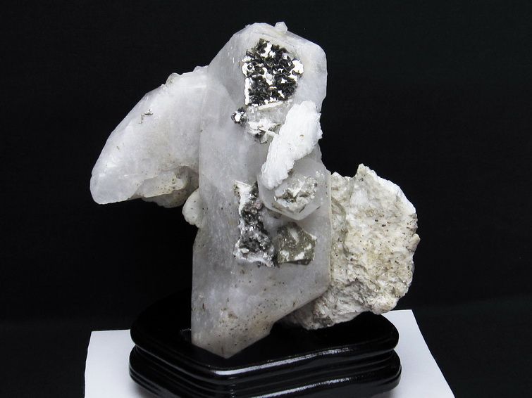 2.2Kg 雲母入り ヒマラヤ水晶 原石[T704-1048] 1枚目