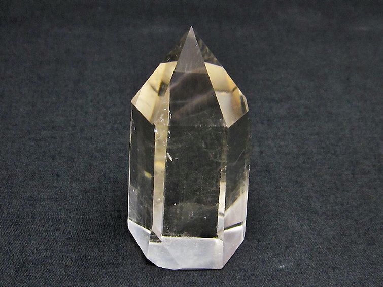 ライトニング水晶 六角柱 [t705-6428] 1枚目