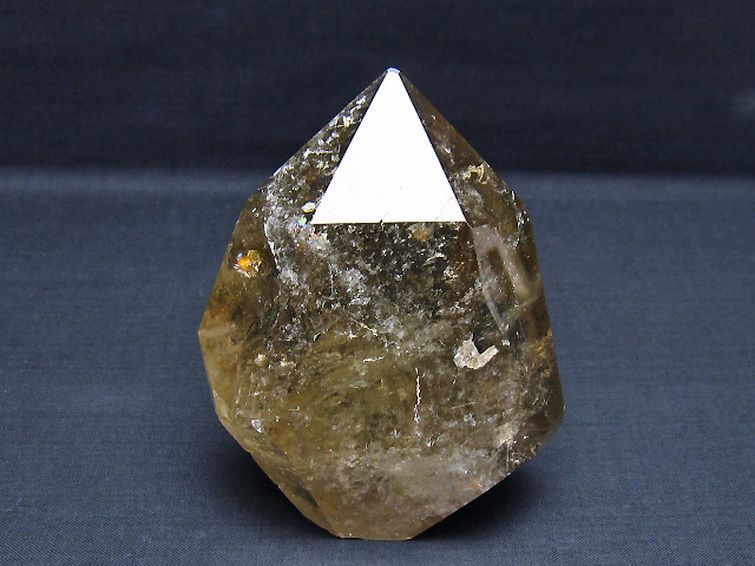 虹入り ライトニング水晶ガーデン水晶 六角柱[t705-7652]