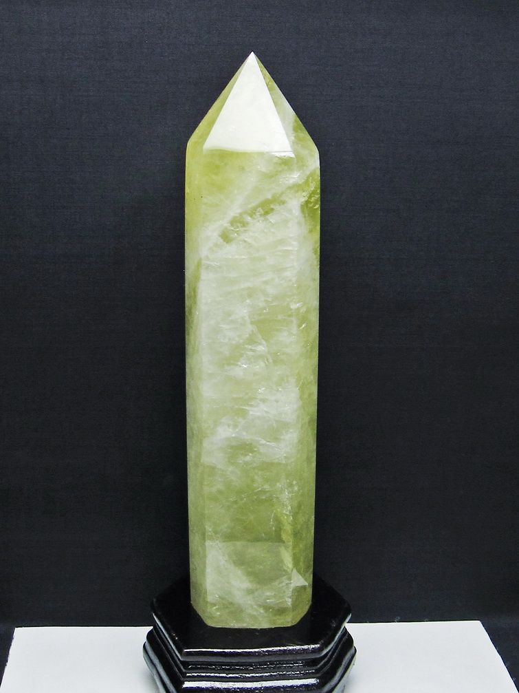 1.8Kg シトリン水晶 六角柱 [t719-5088] 1枚目