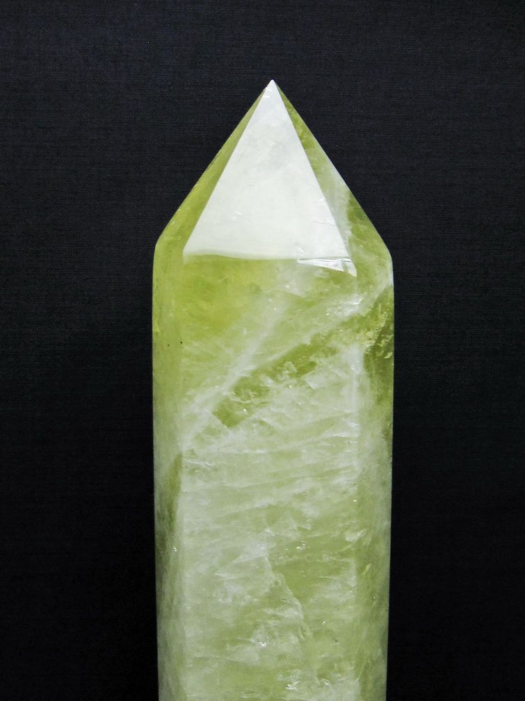 1.8Kg シトリン水晶 六角柱 [t719-5088] 2枚目