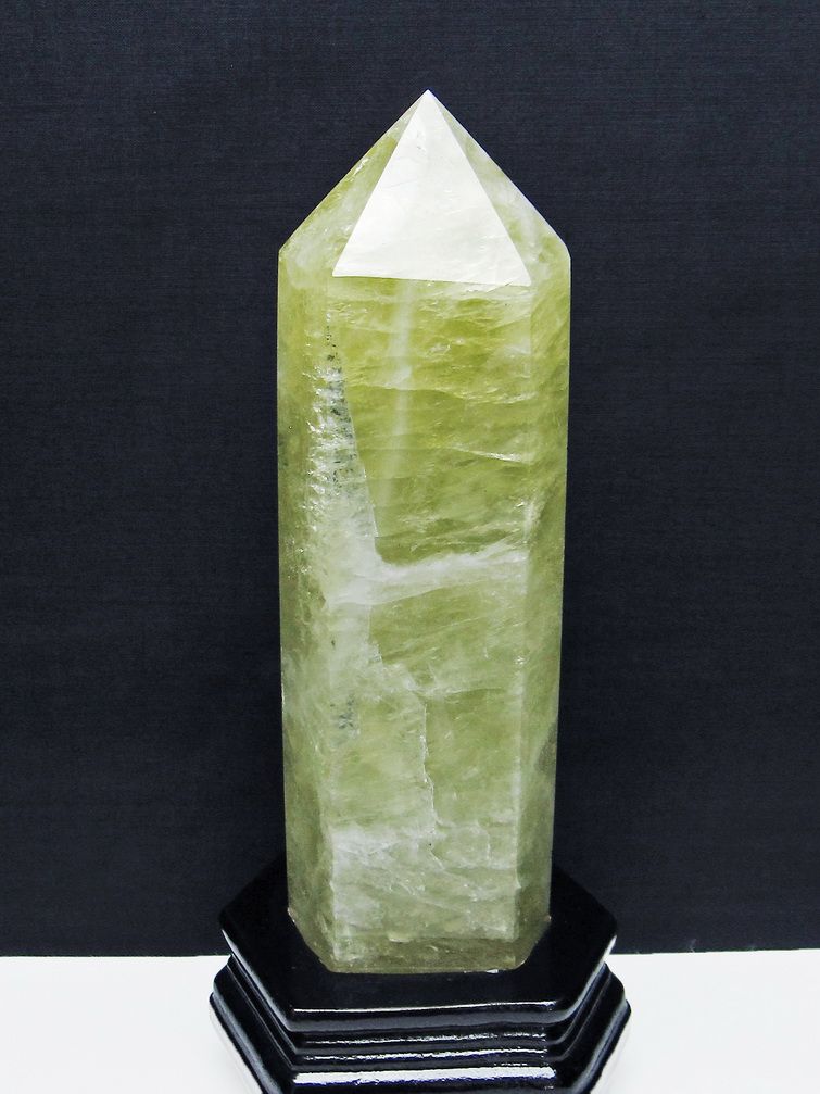 1.5Kg シトリン水晶 六角柱 [t719-5108] 1枚目