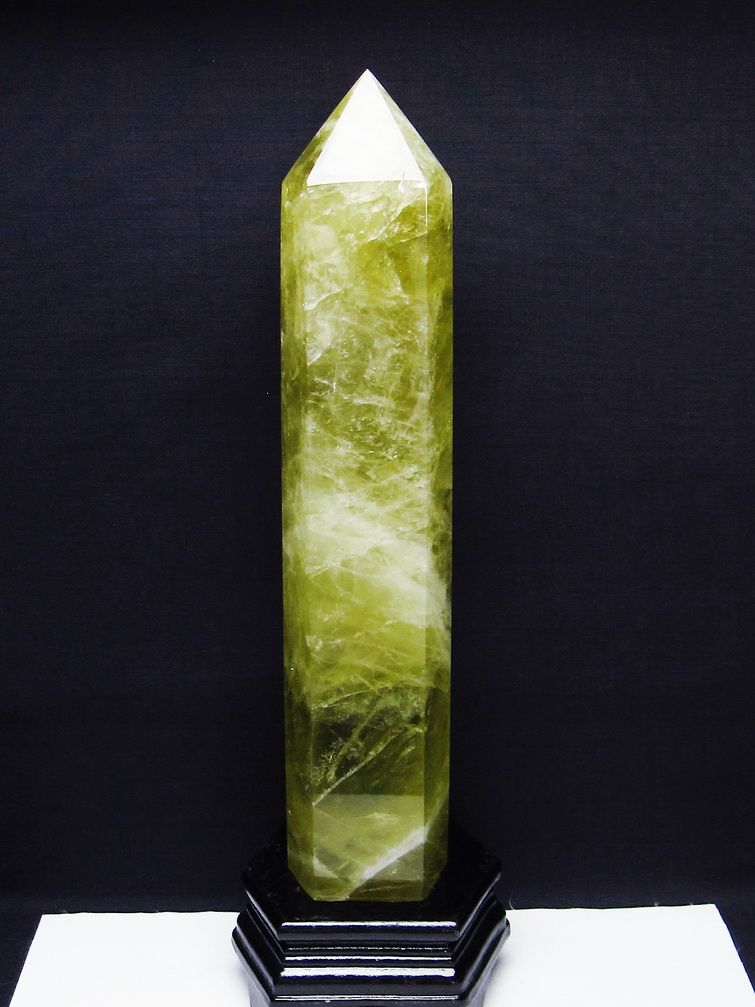 2.1Kg シトリン水晶 六角柱 [t719-5246] 1枚目