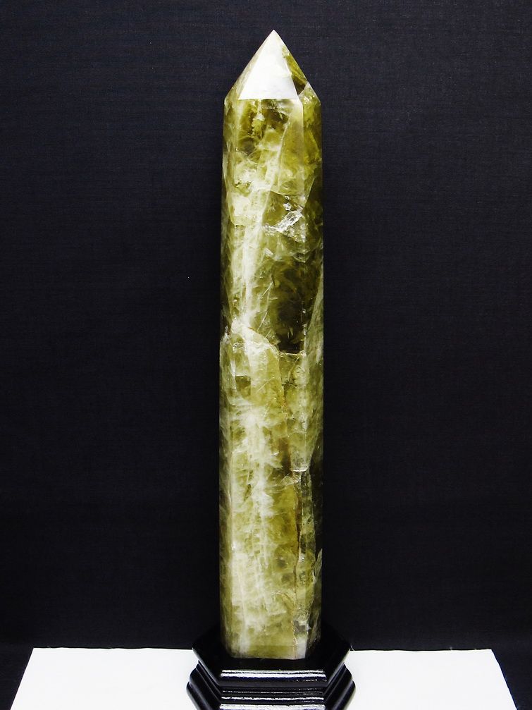 1.8Kg シトリン水晶 六角柱 [t719-5252] 1枚目