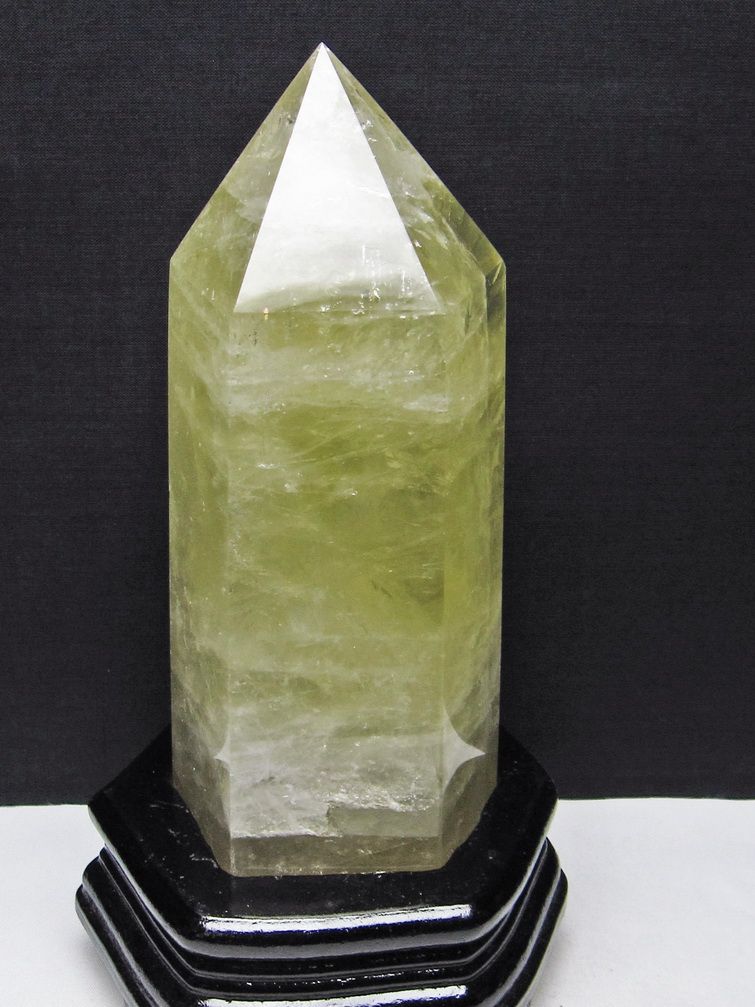 1.6Kg シトリン水晶 六角柱 [t719-5322] 1枚目