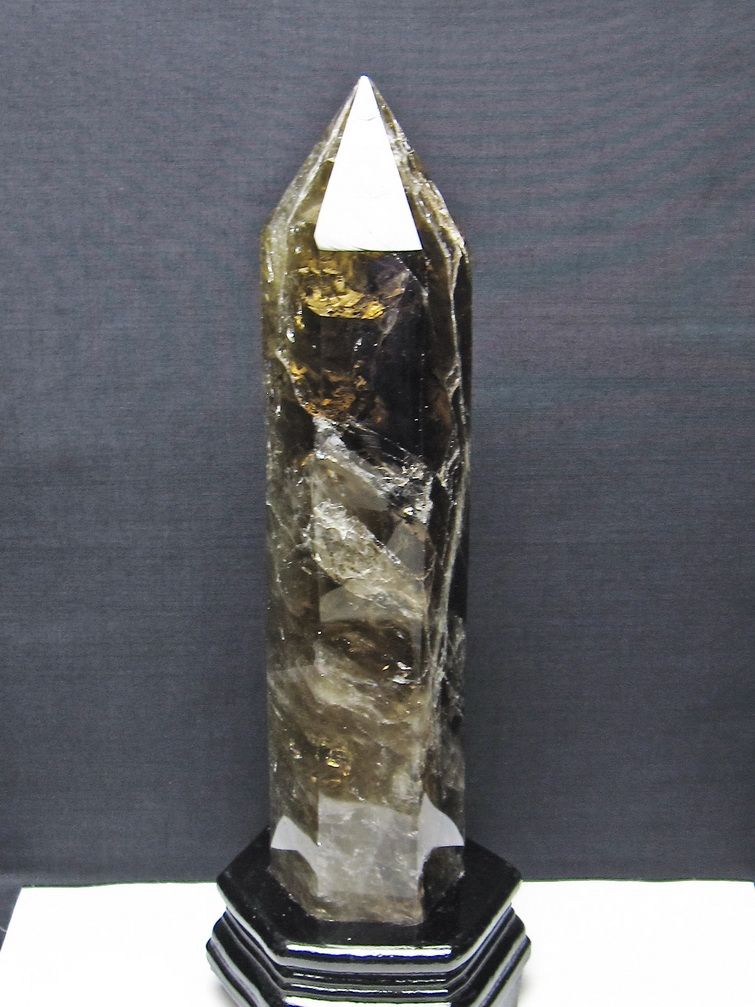 1.9Kg シトリン水晶 六角柱 [t719-5353] 1枚目