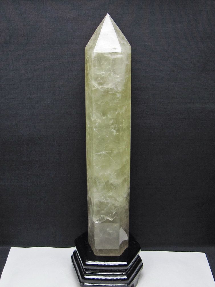 1.6Kg シトリン水晶 六角柱 [t719-5356] 1枚目