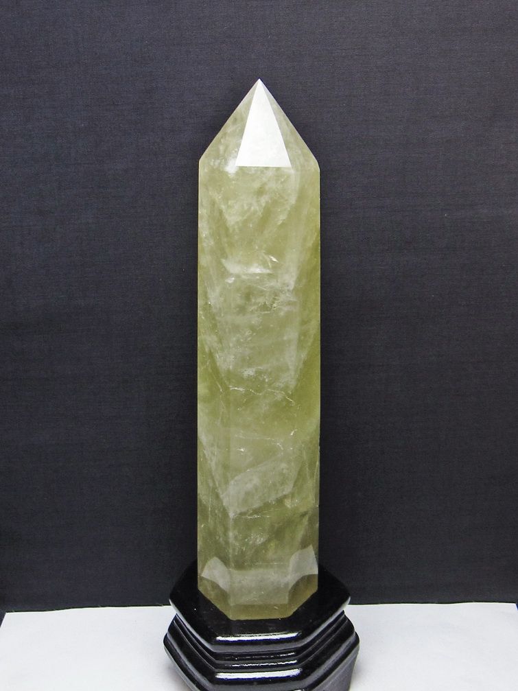 1.5Kg シトリン水晶 六角柱 [t719-5366] 1枚目