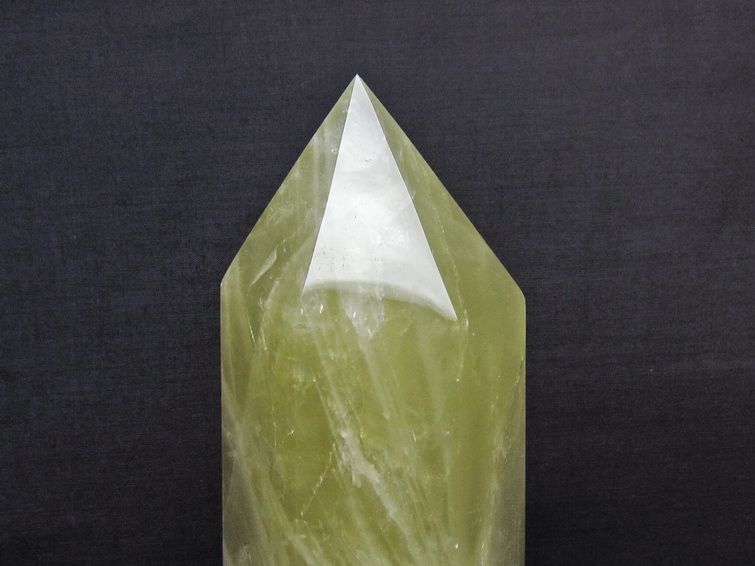2.6Kg シトリン水晶 六角柱 [t719-5371] 2枚目