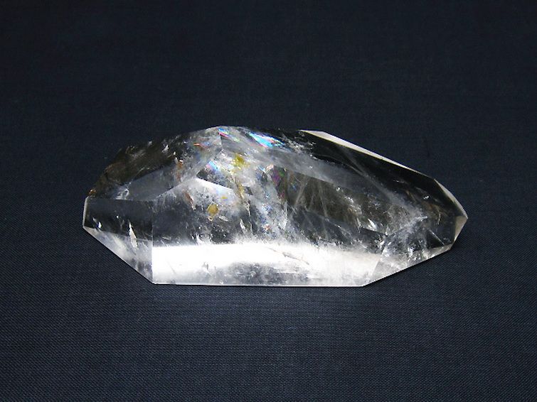 虹入り ヒマラヤ水晶 原石 [t72-3120] 1枚目
