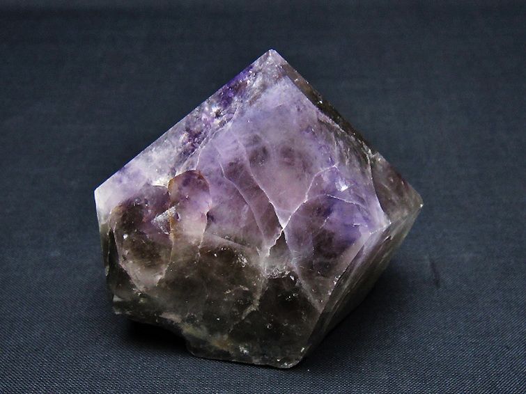 アメジスト 六角柱[T720-1192] 1枚目