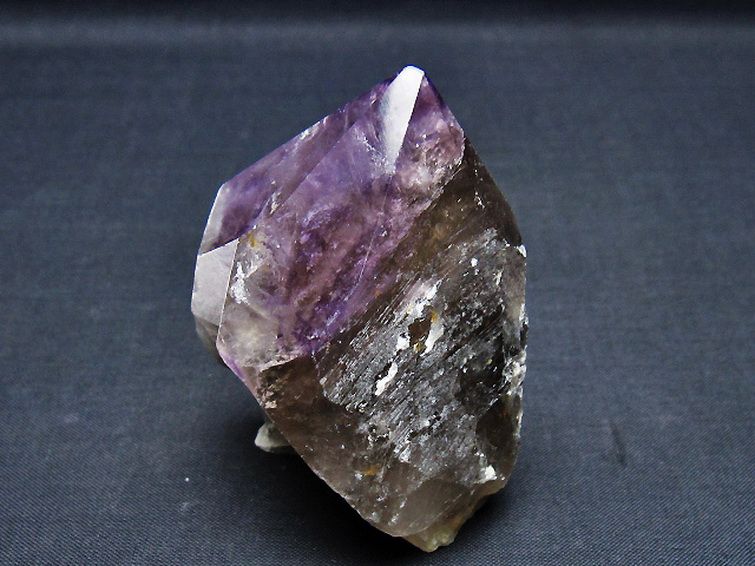アメジスト 六角柱[T720-1194] 1枚目
