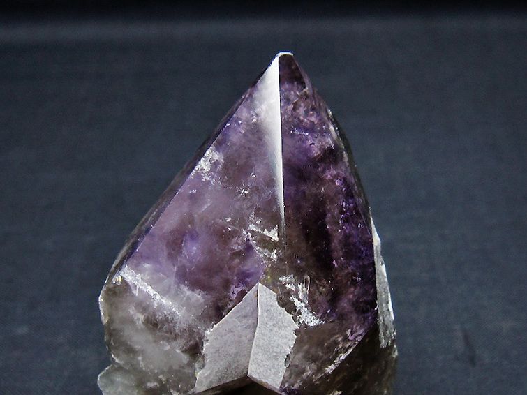 アメジスト 六角柱[T720-1194] 3枚目