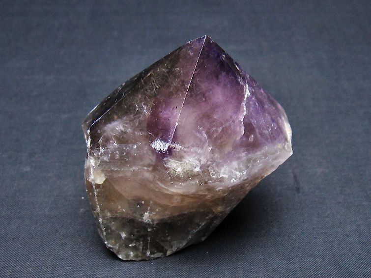 アメジスト 六角柱[T720-1197] 1枚目