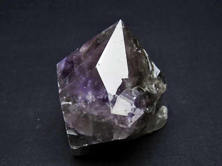 アメジスト 六角柱[T720-1198] 1枚目
