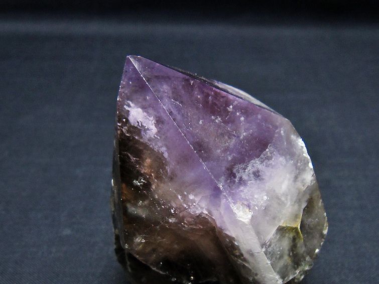 アメジスト 六角柱[T720-1211] 3枚目