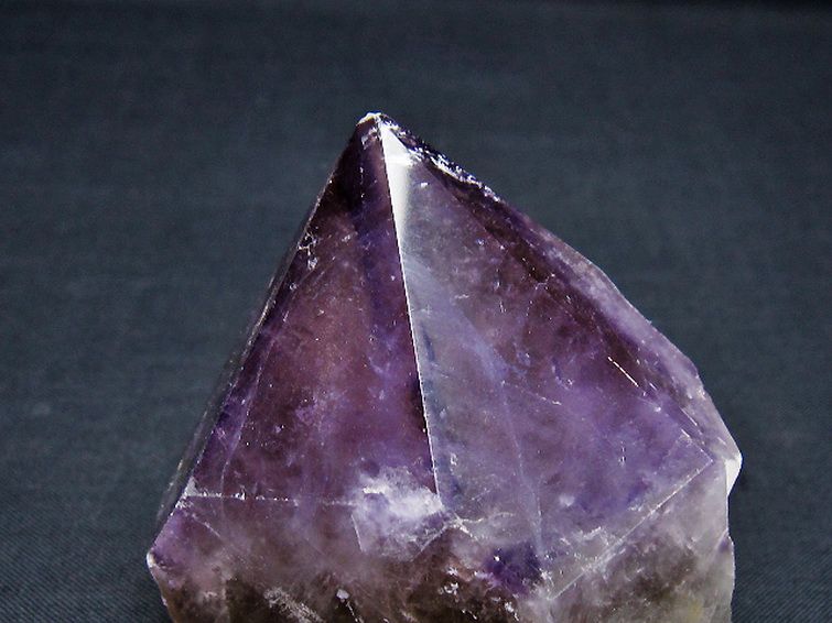 アメジスト 六角柱[T720-1231] 2枚目