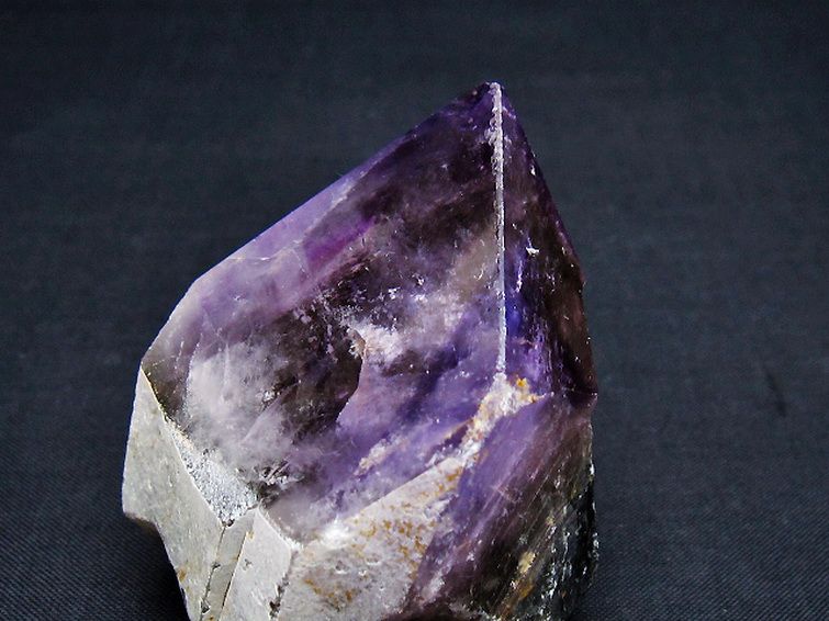 アメジスト 六角柱[T720-1233] 3枚目