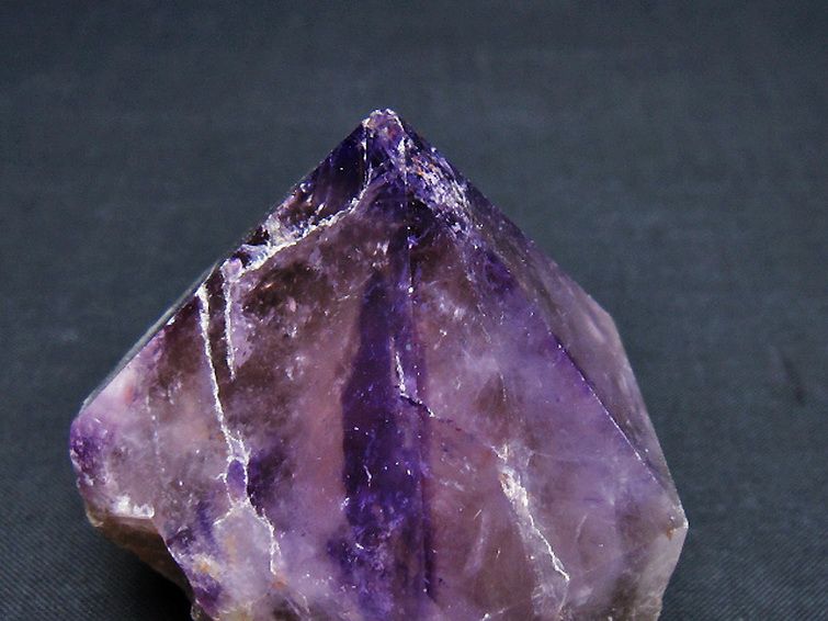 アメジスト 六角柱[T720-1236] 2枚目