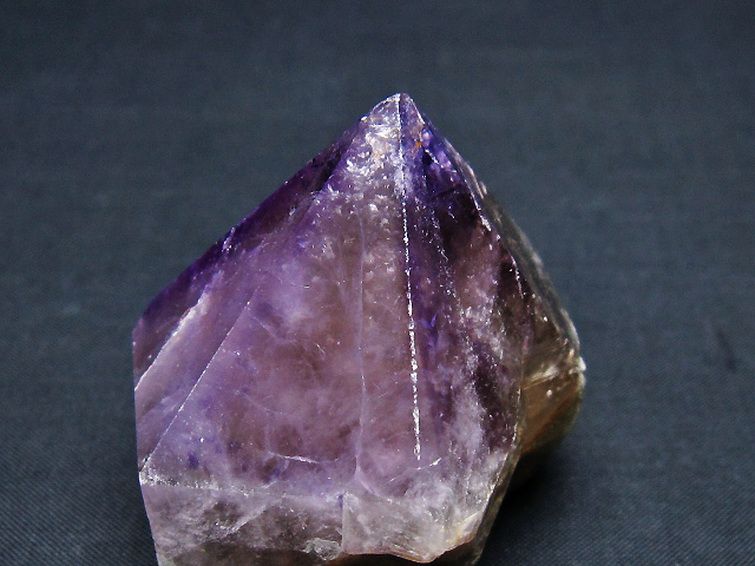 アメジスト 六角柱[T720-1236] 3枚目