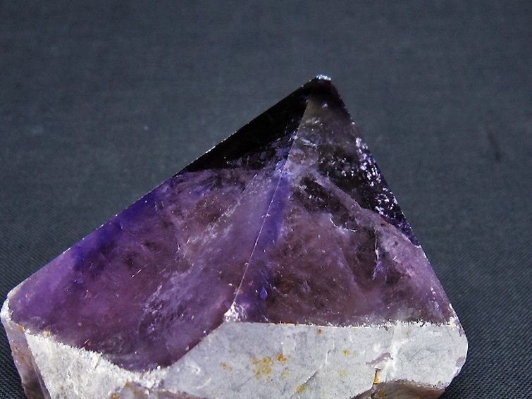 アメジスト 六角柱[T720-1237] 3枚目