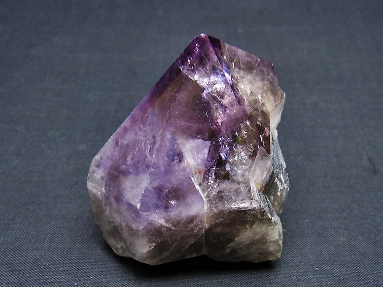虹入り アメジスト 六角柱 [t720-1246] 1枚目