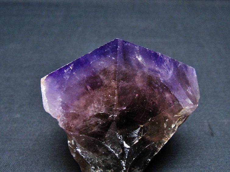 アメジスト 六角柱[T720-1256] 3枚目