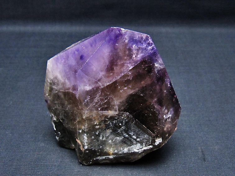 アメジスト 六角柱[T720-1328] 1枚目