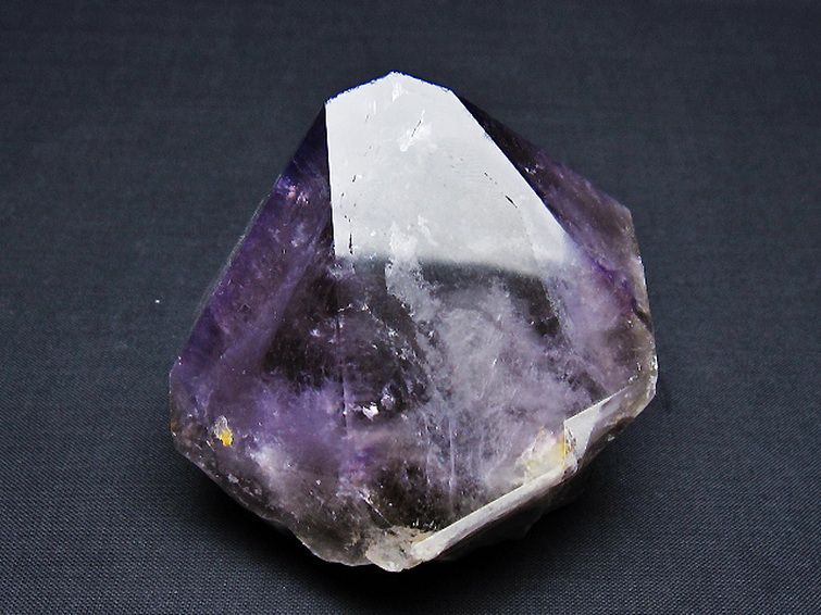 アメジスト 六角柱[T720-1337] 1枚目