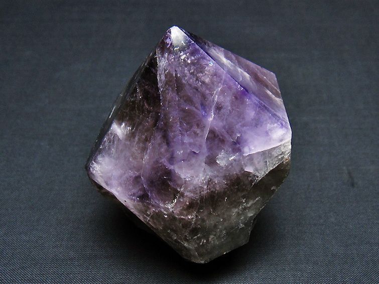 アメジスト 六角柱[T720-1340] 1枚目